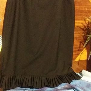 Doncaster black skirt